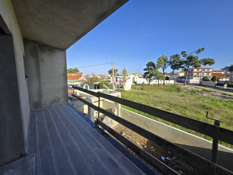 Moradia Geminada T3 Venda em Fernão Ferro,Seixal