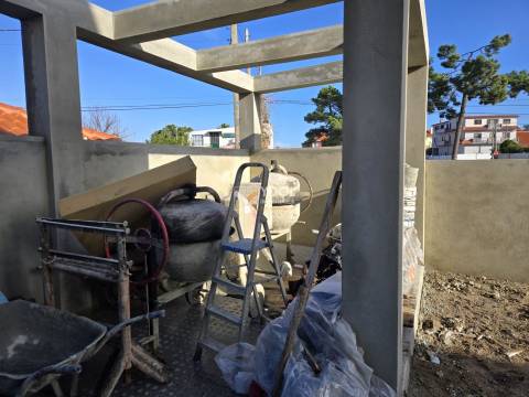 Moradia Geminada T3 Venda em Fernão Ferro,Seixal