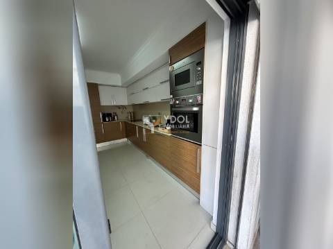 Excelente T3 no Alto do Seixalinho, com Garagem e Excelente espaço exterior