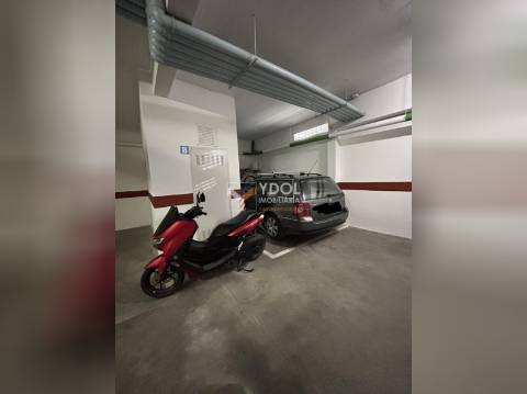 Excelente T3 no Alto do Seixalinho, com Garagem e Excelente espaço exterior