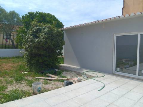 Moradia T2+1 - Remodelada - Eixo, Aveiro