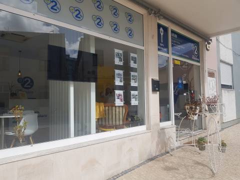 Moradia T2+1 - Remodelada - Eixo, Aveiro