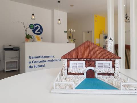 Moradia T2+1 - Remodelada - Eixo, Aveiro