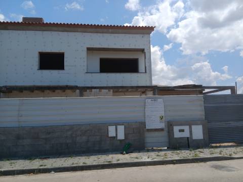 Moradia Geminada T4 - Em Construção - Esgueira, Aveiro
