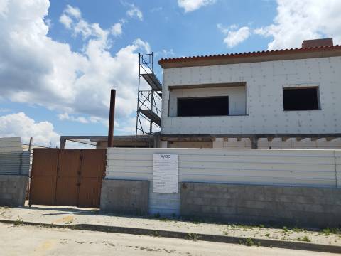 Moradia Geminada T4 - Em Construção - Esgueira, Aveiro
