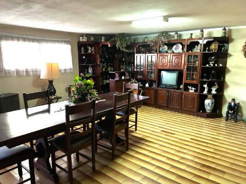 Moradia T4 com terreno no Troviscal