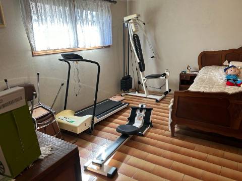 Moradia T4 com terreno no Troviscal