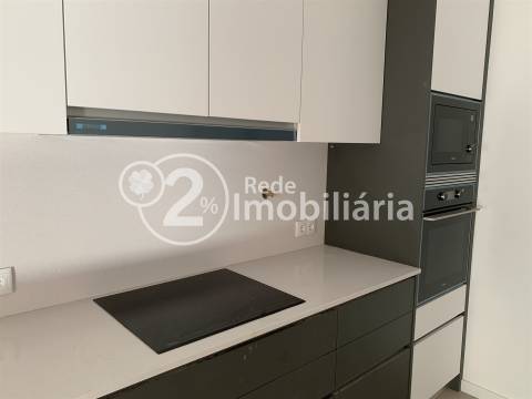 Moradia T4 nova em Azurva