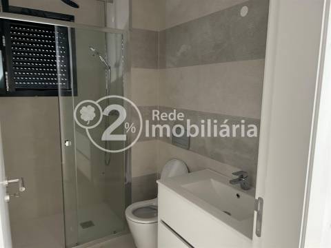 Moradia T4 nova em Azurva