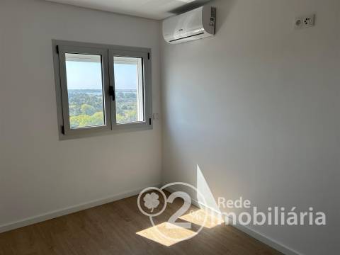Apartamento T4 em Aradas