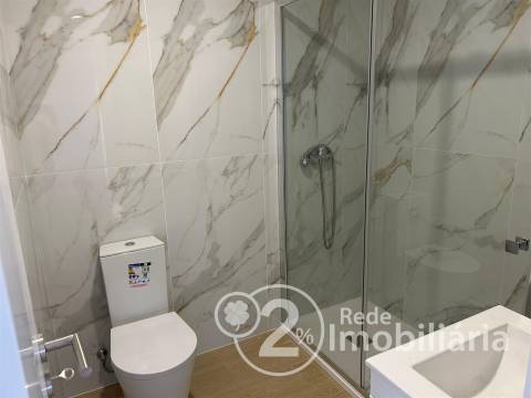 Apartamento T4 em Aradas