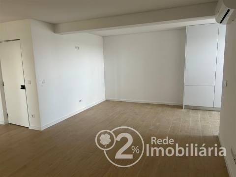 Apartamento T4 em Aradas