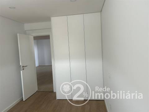 Apartamento T4 em Aradas