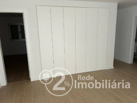 Apartamento T4 em Aradas