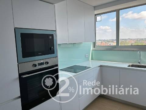 Apartamento T4 em Aradas