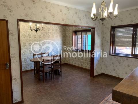 Moradia de dois pisos em São Bernardo