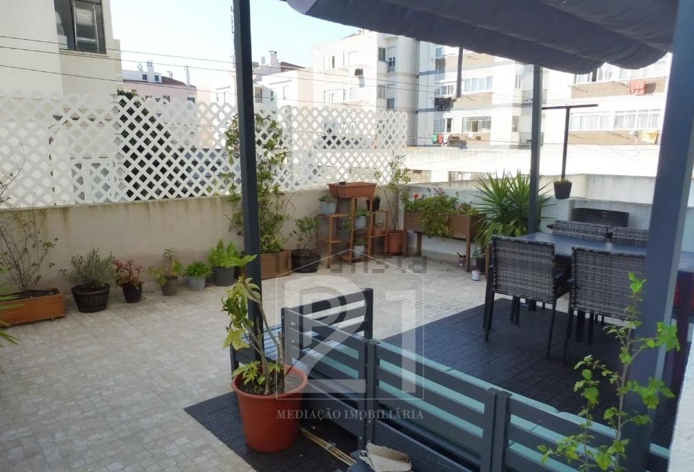 Apartamento T2 Arrendamento em Cacém e São Marcos,Sintra