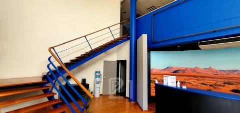 Armazém  Venda em Cacém e São Marcos,Sintra