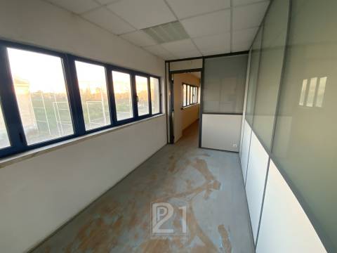 Lote Industrial  Arrendamento em Cacém e São Marcos,Sintra