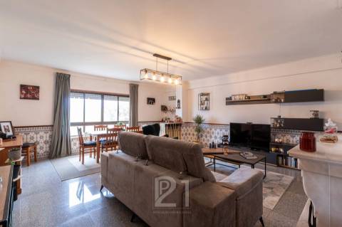 Apartamento T3+1 Venda em Algueirão-Mem Martins,Sintra