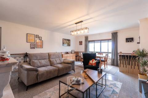 Apartamento T3+1 Venda em Algueirão-Mem Martins,Sintra