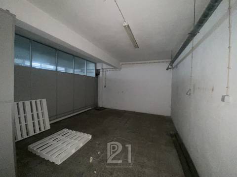 Armazém  Venda em Falagueira-Venda Nova,Amadora