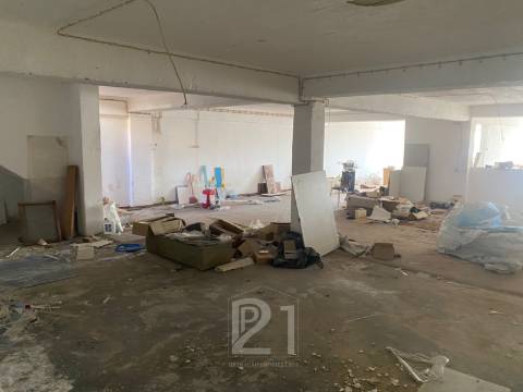 Armazém  Venda em Mina de Água,Amadora