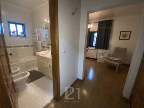 Moradia T5 Arrendamento em Cacém e São Marcos,Sintra