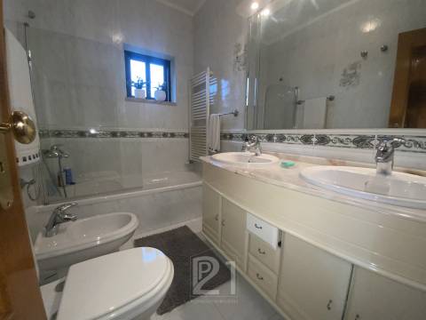 Moradia T5 Arrendamento em Cacém e São Marcos,Sintra