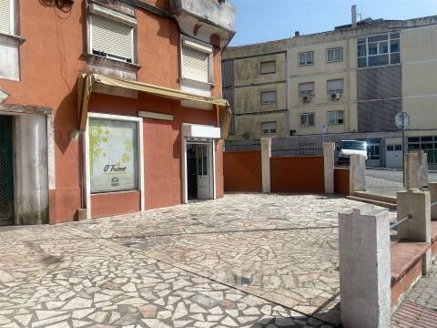 Loja  Trespasse em Queluz e Belas,Sintra