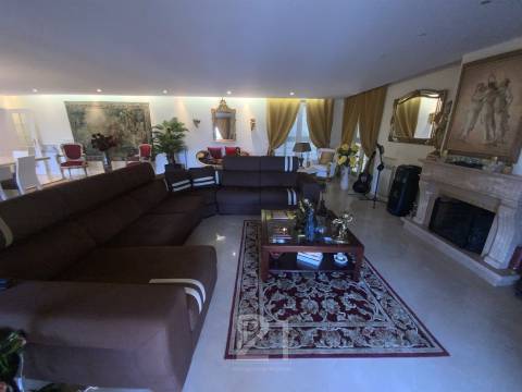 Moradia T5 Venda em São João das Lampas e Terrugem,Sintra