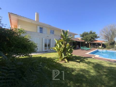 Moradia T5 Venda em São João das Lampas e Terrugem,Sintra