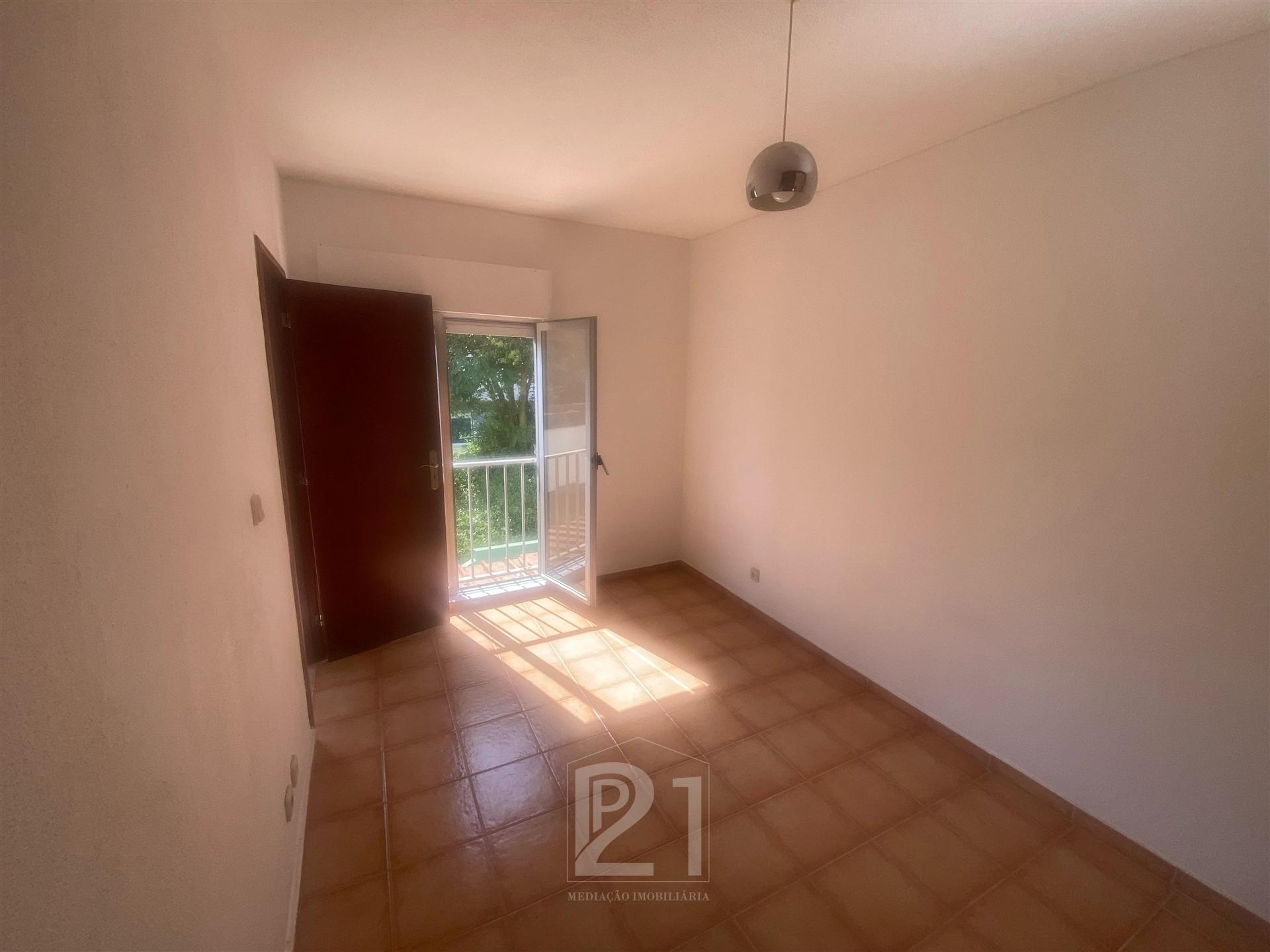 Apartamento T1 Venda em Massamá e Monte Abraão,Sintra