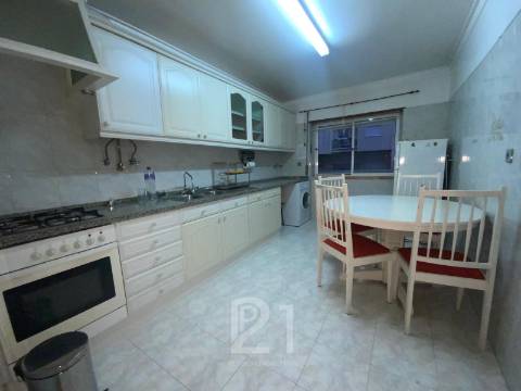 Apartamento T1 Venda em Massamá e Monte Abraão,Sintra