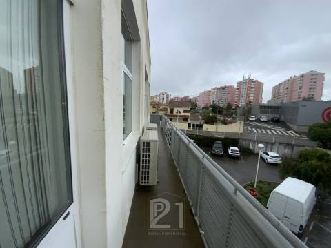 Escritório  Venda em Cacém e São Marcos,Sintra