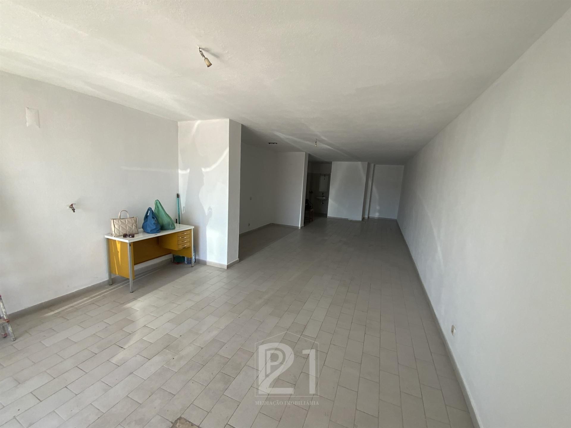 Garagem  Venda em Cacém e São Marcos,Sintra