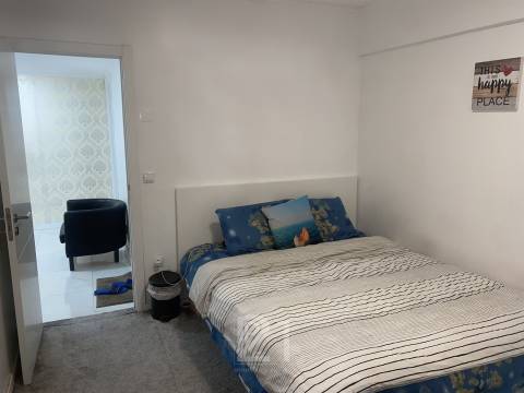 Apartamento T2 Arrendamento em Massamá e Monte Abraão,Sintra