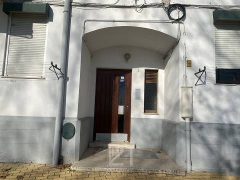 Apartamento T2 Arrendamento em Massamá e Monte Abraão,Sintra