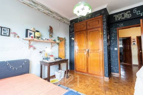 Andar Moradia T5 Venda em Massamá e Monte Abraão,Sintra