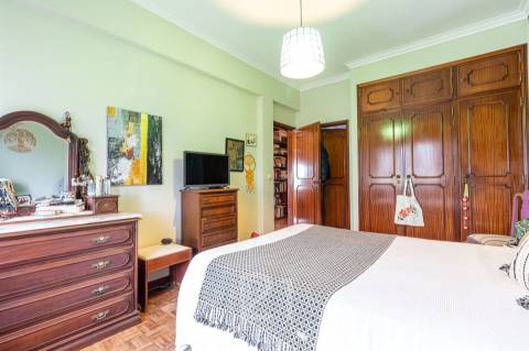 Andar Moradia T5 Venda em Massamá e Monte Abraão,Sintra