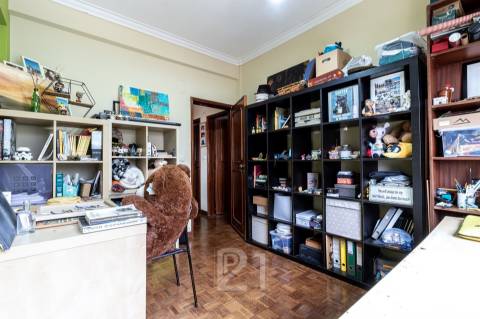 Andar Moradia T5 Venda em Massamá e Monte Abraão,Sintra