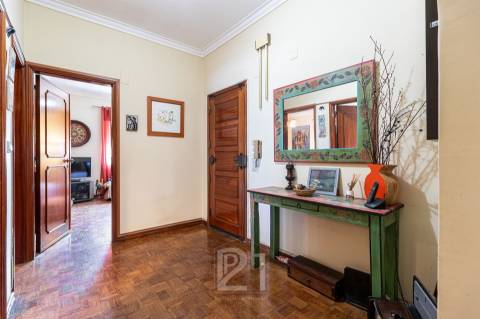 Andar Moradia T5 Venda em Massamá e Monte Abraão,Sintra