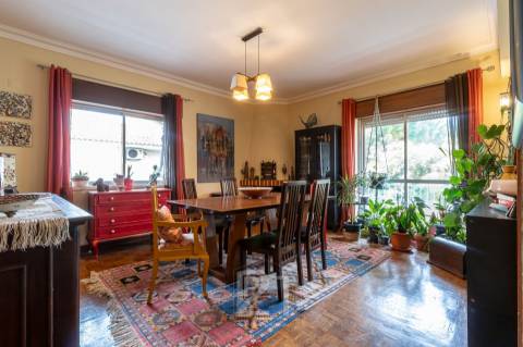 Andar Moradia T5 Venda em Massamá e Monte Abraão,Sintra