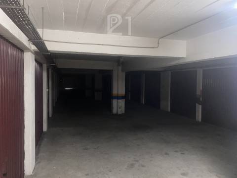 Garagem  Venda em Agualva e Mira-Sintra,Sintra