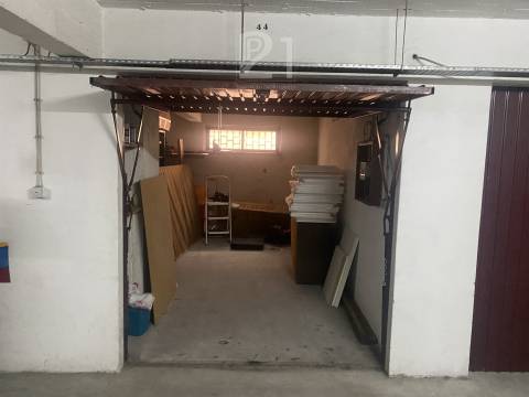 Garagem  Venda em Agualva e Mira-Sintra,Sintra