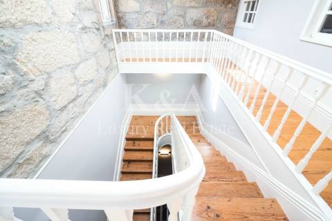 Moradia V4 na Baixa do Porto