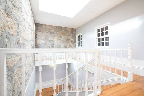 Moradia V4 na Baixa do Porto