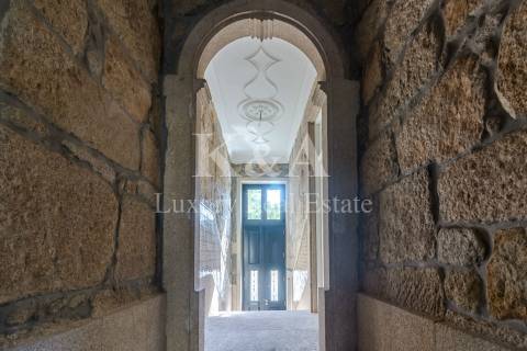 Moradia V4 na Baixa do Porto