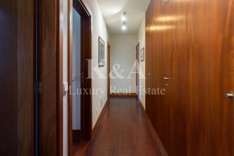 Apartamento T4 com vista mar