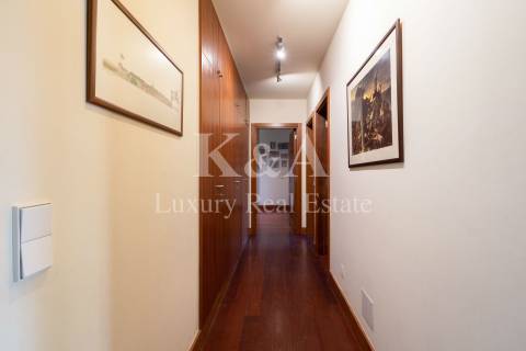 Apartamento T4 com vista mar